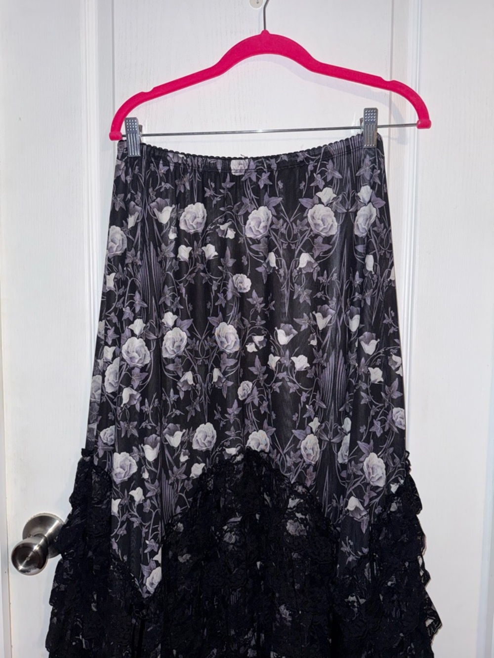 Widow sheer floral skirt - Picture 2 of 12